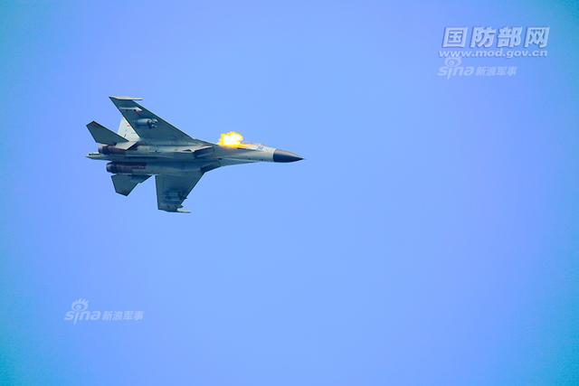 美称中国歼11战机出现在西沙永兴岛!可控南海