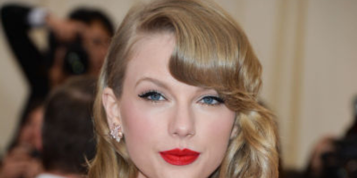 双语:泰勒·斯威夫特新专辑首周销量突百万