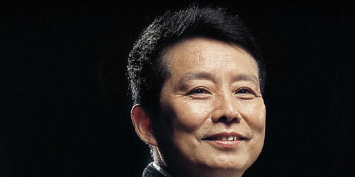 资料:《建国大业》导演黄建新简介