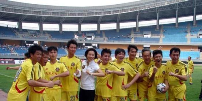 香港明星足球队助威世界杯