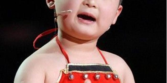 而有媒体了解到,6月8日是邓鸣贺的7岁生日,但和往年都有家人,朋友陪伴