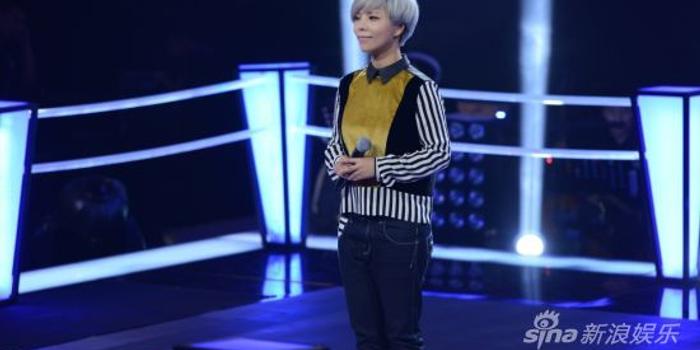 莫艳琳与汪峰相处融洽:他对女孩挺客气4s店女生进图片