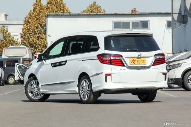 2016款艾力绅2.4L主动经典版