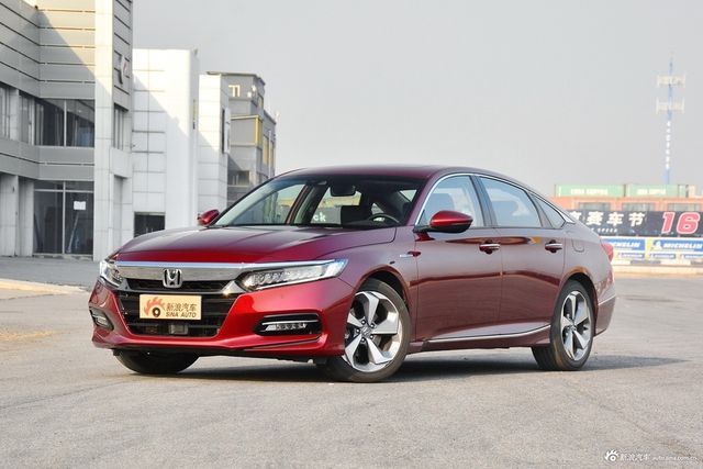 2018款本田雅阁锐·混动2.0L主动锐尊版