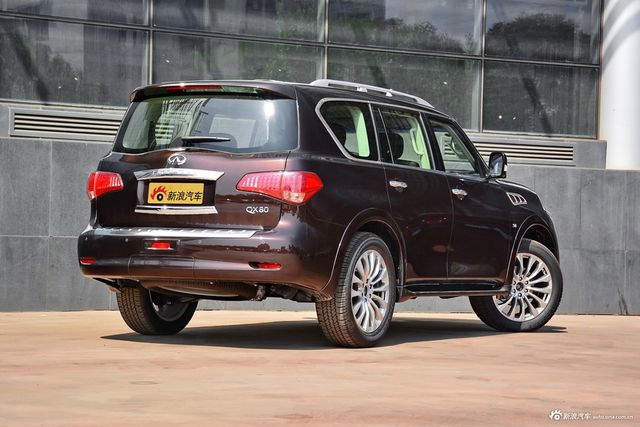 2017款英菲尼迪QX80 5.6L主动中东版