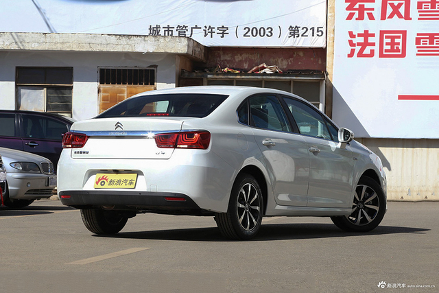 2016款雪铁龙C4世嘉1.2T自动 THP豪华型 