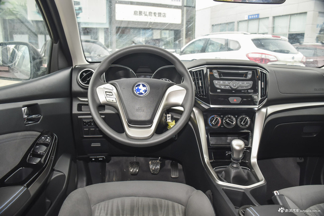 2016款启辰T70 2.0L手动睿趣版