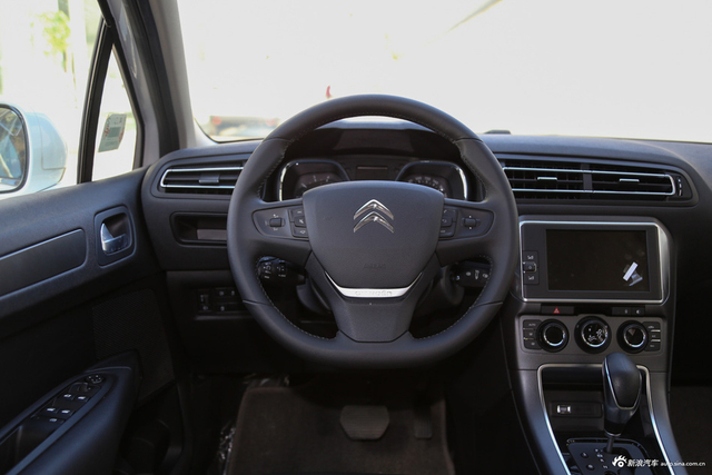 2016款雪铁龙C4世嘉1.2T自动 THP豪华型 