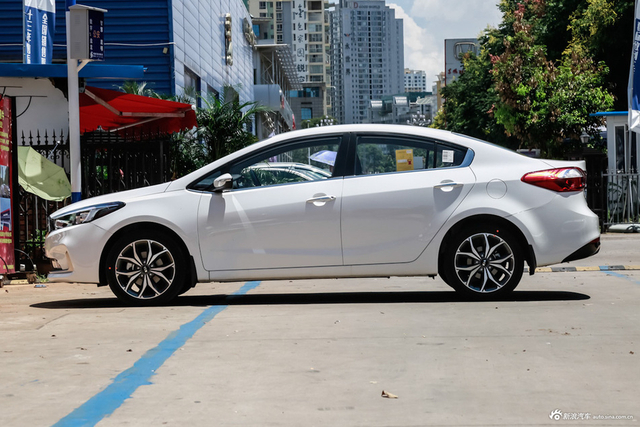 2016款起亚K3 1.4T自动GLS