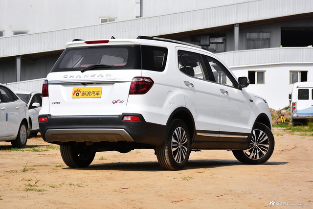 2017款长安CX70 1.5T自动尊擎版