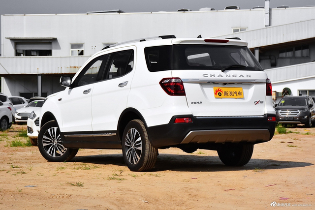 2017款长安CX70 1.5T自动尊擎版