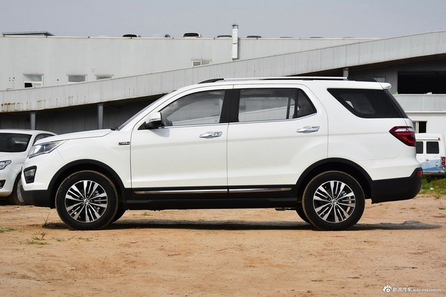 2017款长安CX70 1.5T自动尊擎版