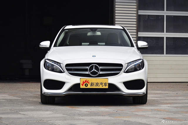 2017款改款奔驰C级C180L 1.6T自动时尚型运动版