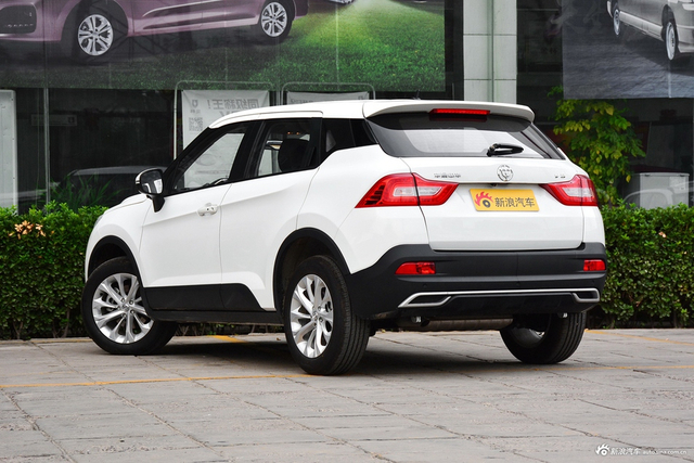 2017款中华V3 1.5L手动智能型