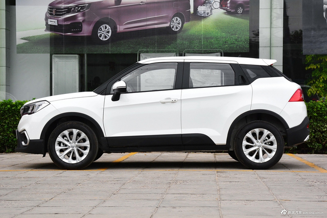 2017款中华V3 1.5L手动智能型