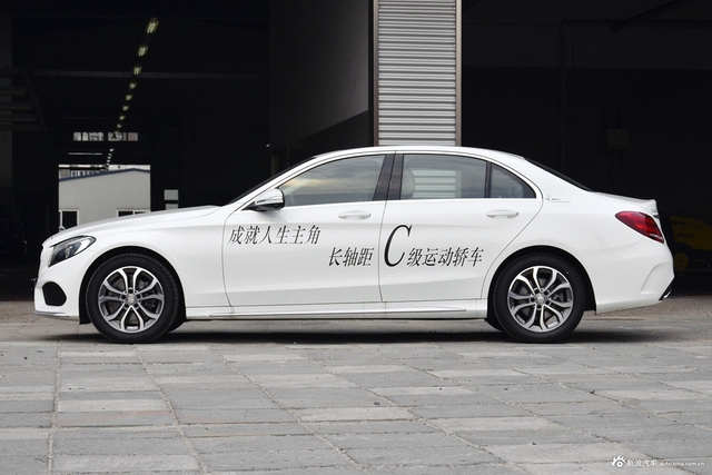 2017款改款奔驰C级C180L 1.6T自动时尚型运动版