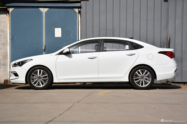 2017款名图1.8L自动尊贵型DLX