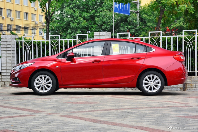 2018款科鲁兹1.5L自动炫锋都市版320