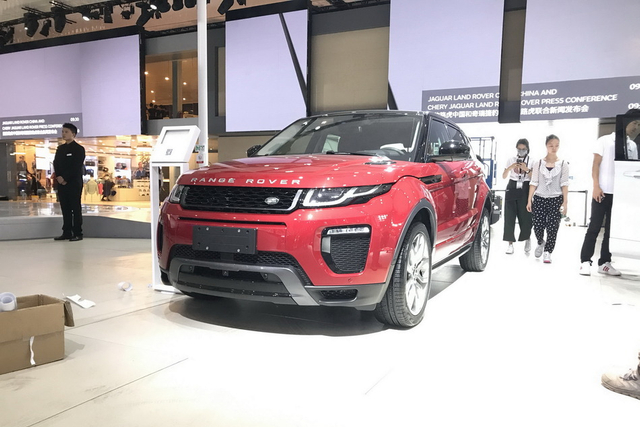 成都车展新车抢先看 实拍新款国产揽胜极光 