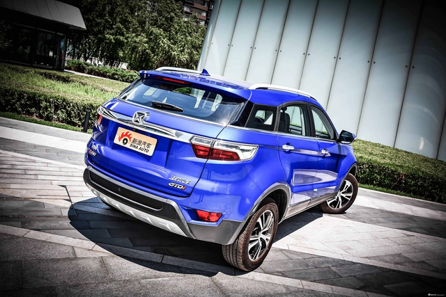 时尚不跟风 10万以内的SUV照样很小资