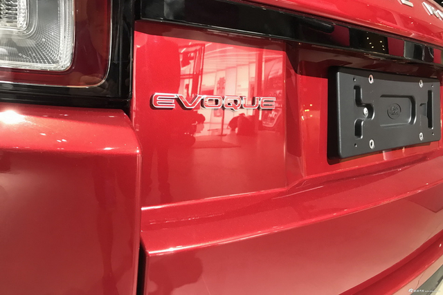 成都车展新车抢先看 实拍新款国产揽胜极光 