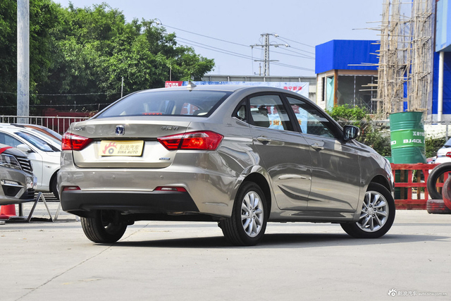 2016款悦翔V7 1.6L自动乐享型国IV