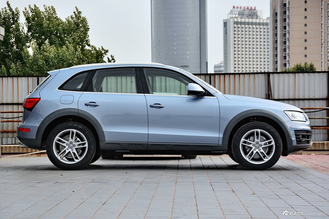 2017款奥迪Q5 Plus 2.0T自动40TFSI技术型