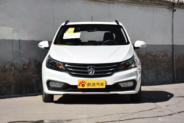 2017款宝骏310 1.5L自动豪华型