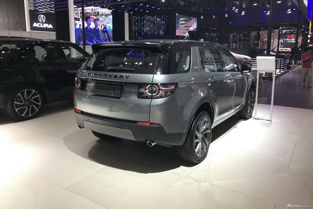 成都车展新车抢先看 实拍路虎发现神行