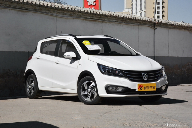 2017款宝骏310 1.5L自动豪华型