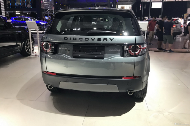 成都车展新车抢先看 实拍路虎发现神行