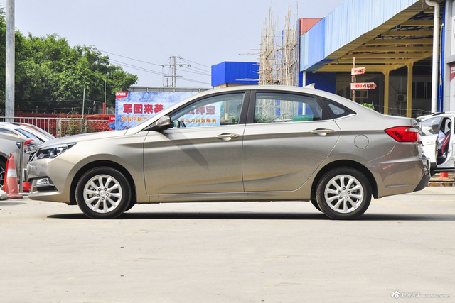 2016款悦翔V7 1.6L自动乐享型国IV