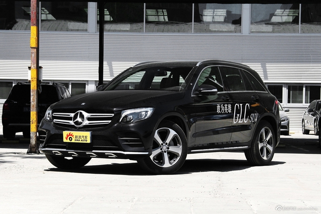 2017款奔驰GLC300 2.0T自动 4MATIC豪华型