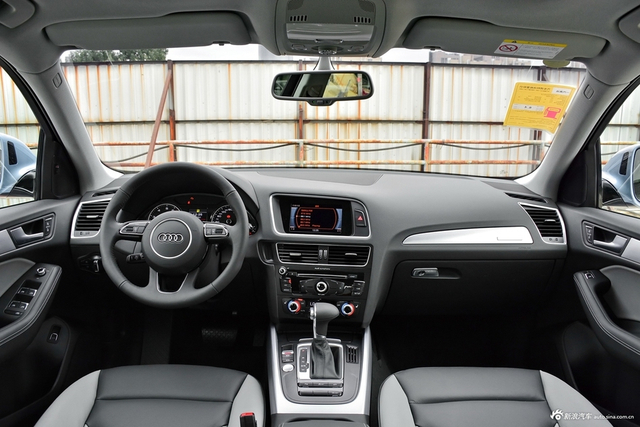 2017款奥迪Q5 Plus 2.0T自动40TFSI技术型