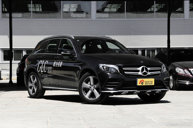 2017款奔驰GLC300 2.0T自动 4MATIC豪华型