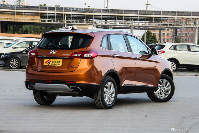 2016款北汽威旺S50 1.5T手动欢动版超越型