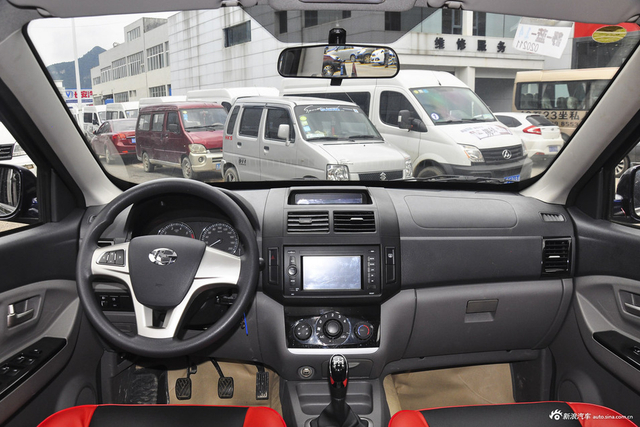 2015款昌河M50S 1.5L手动公务舱