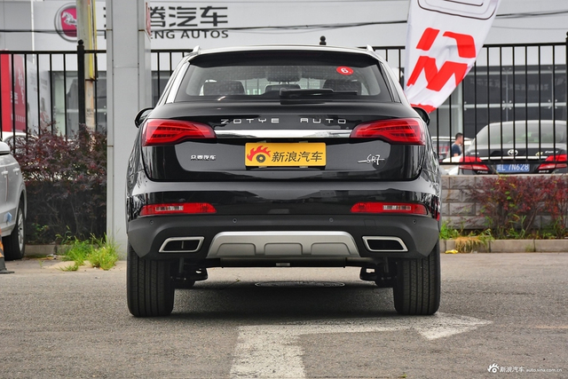 2017款众泰SR7 1.5T自动魔方之路版