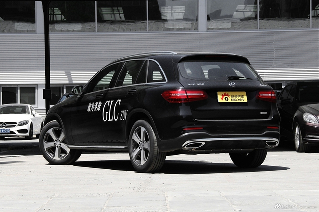 2017款奔驰GLC300 2.0T自动 4MATIC豪华型