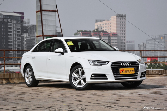 2018款奥迪A4L 1.4T自动30周年年型30 TFSI进取型