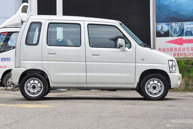 2015款北斗星1.0L手动适用型