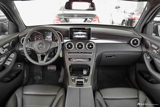 2017款奔驰GLC300 2.0T自动 4MATIC豪华型