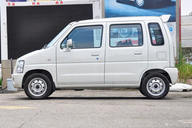 2015款北斗星1.0L手动适用型