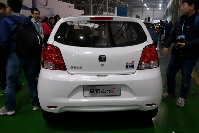 众泰云100  活动