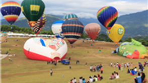 博克多欢乐跑马团