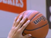 视频-篮球投篮基础教学2 篮下绕圈投篮训练