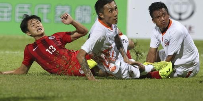 香港部分球迷嘘国歌引骂战 别把政治带入球场