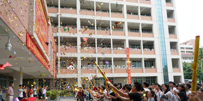 湛江上千学生提前赴考 受台风影响入住考点酒