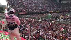 视频-佩雷兹享受车迷疯狂膜拜