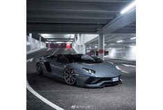 兰博基尼Aventador S Roadster，每个男人心中都有一个大牛梦